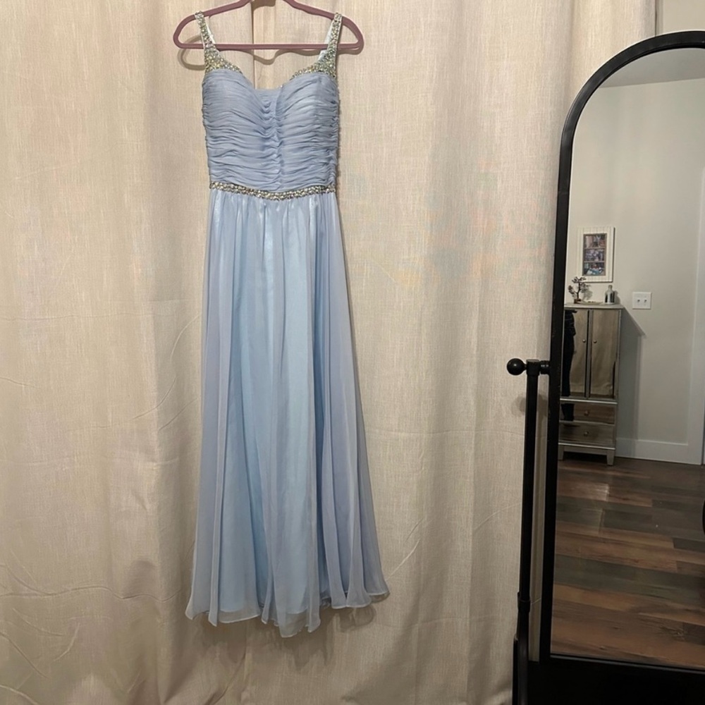 Elegant Blue Evening Gown